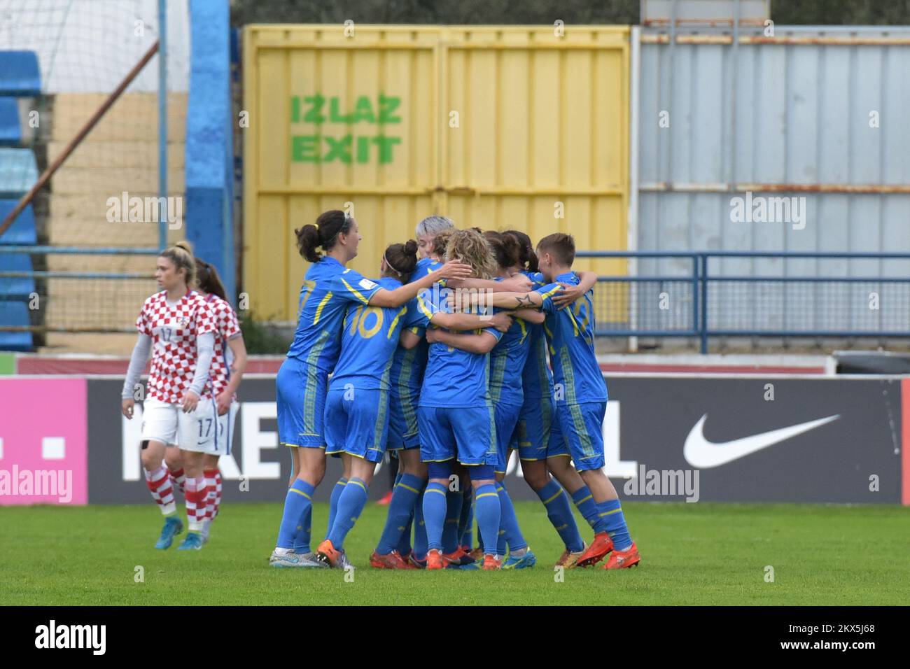05.04.2018., Zadar, Croazia - Coppa del mondo femminile qualificazione UEFA, Croazia vs Ucraina. Slavlje Ukrajinki. Foto: Dino Stanin/PIXSELL Foto Stock