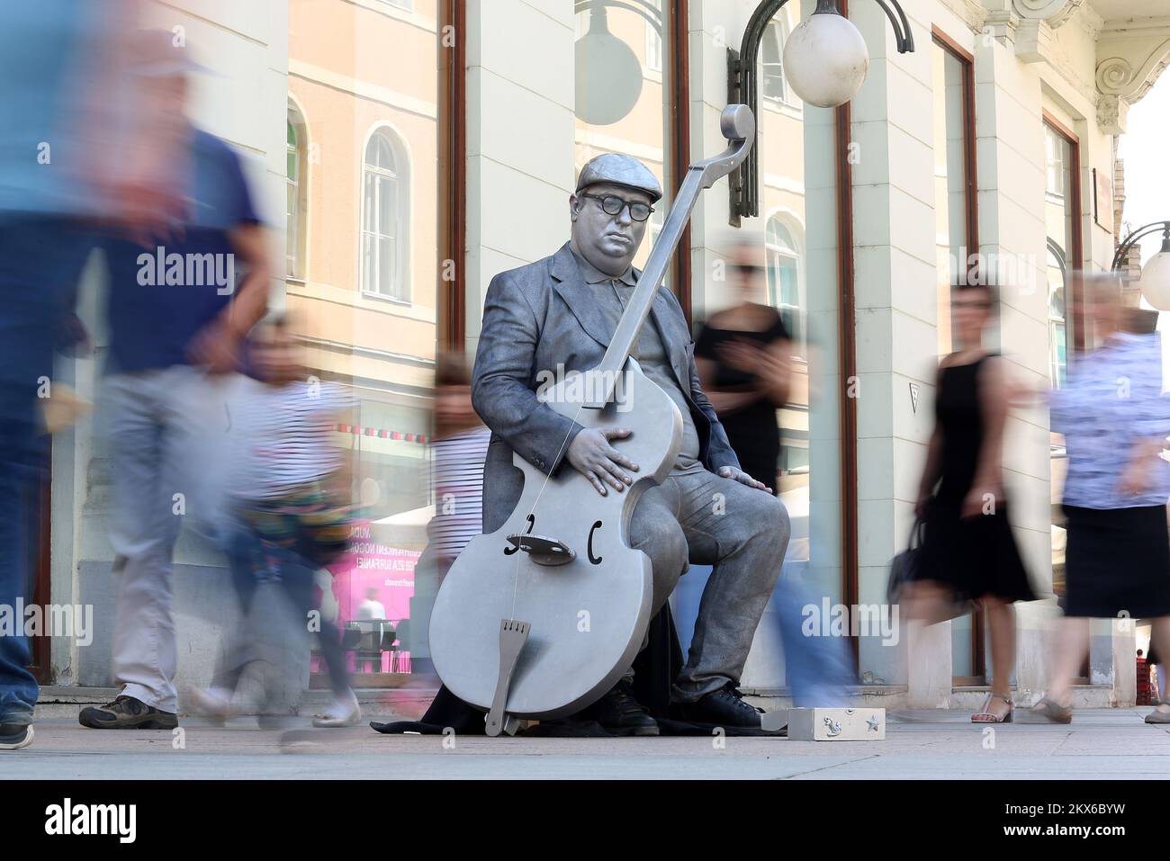 2,6.2018., Zagabria, Croazia - quarto giorno del 22nd CEST è d'Best, festival internazionale di strada.Live scultura Foto: Borna Filic/PIXSELL Foto Stock