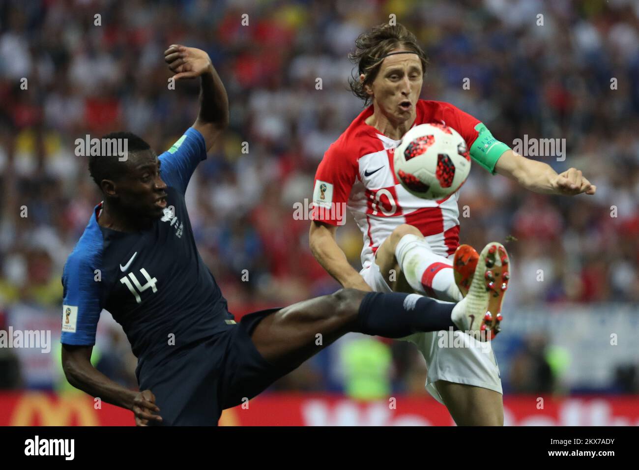 15.07.2018. Mosca, Russia - Coppa del mondo di calcio 2018 , finali, Croazia - France.Blaise Matuidi, Luka Modric. Foto: Igor Kralj/PIXSELL Foto Stock