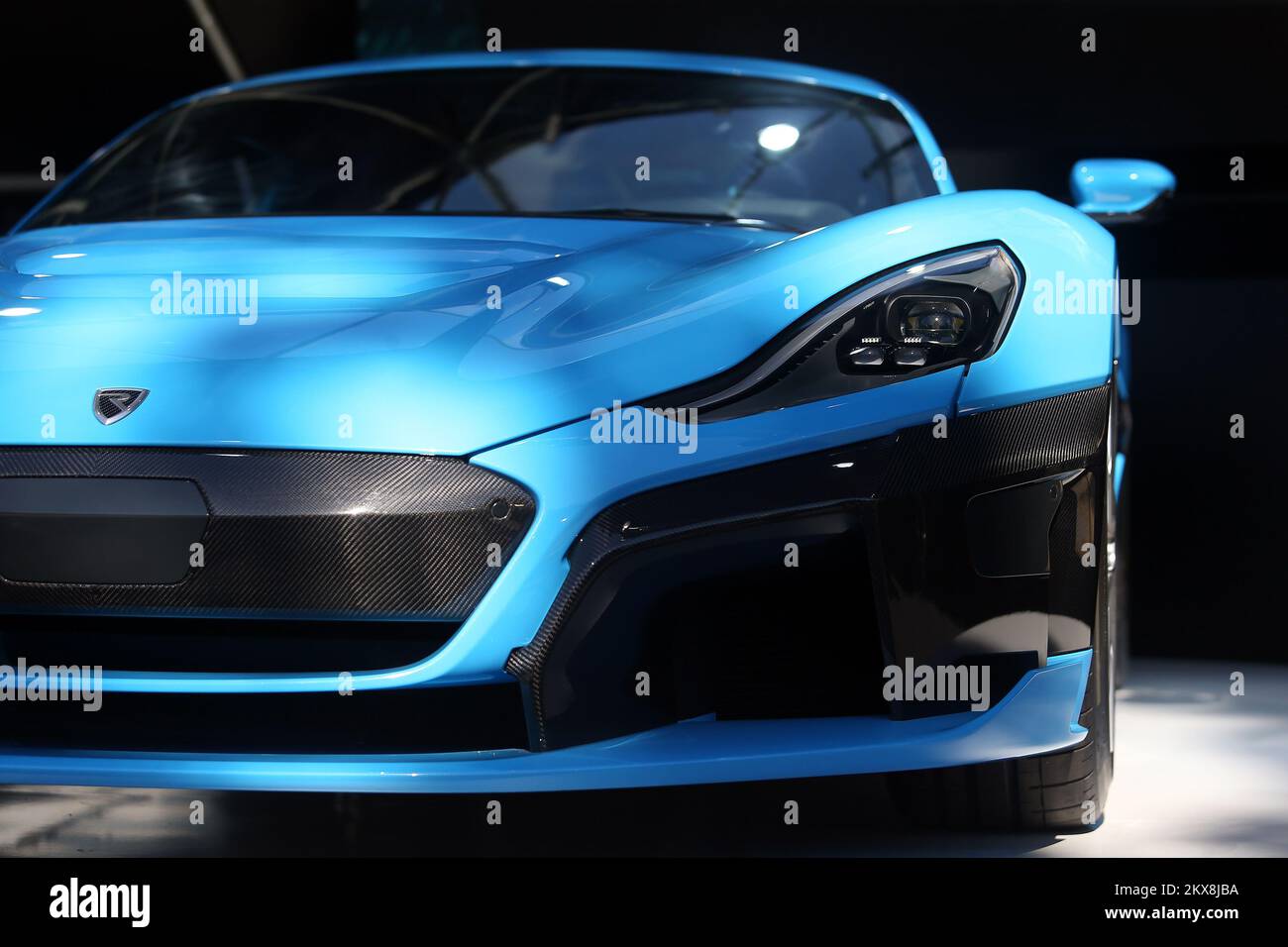 28.09.2018., Zagabria, Croazia - dopo un grande successo al salone di Ginevra, Rimac automobili ha presentato il modello C Two a Strossmayer Square. Foto: Dalibor Urukalovic/PIXSELL Foto Stock