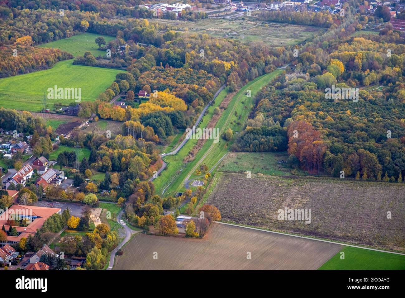 Veduta aerea, Realschule Oberaden, Kuhbach Trasse, Oberaden, Bergkamen, Area della Ruhr, Renania settentrionale-Vestfalia, Germania, Istruzione, Istituto educativo, Foto Stock