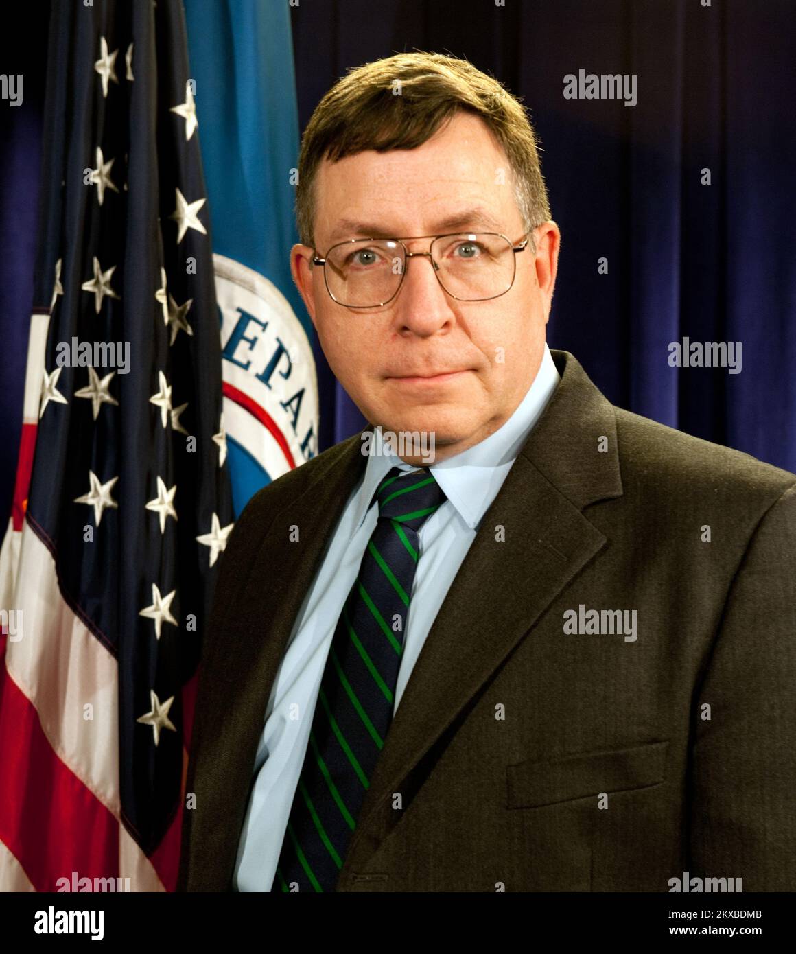 Washington, D. C. , 21 gennaio 2011 Steve Ward, funzionario federale di coordinamento, Nel FEMA Studio. .. Fotografie relative a disastri e programmi, attività e funzionari di gestione delle emergenze Foto Stock Washington, D. C. , 21 gennaio 2011 Steve Ward, funzionario federale di coordinamento, Nel FEMA Studio. .. Fotografie relative a disastri e programmi, attività e funzionari di gestione delle emergenze Foto Stock