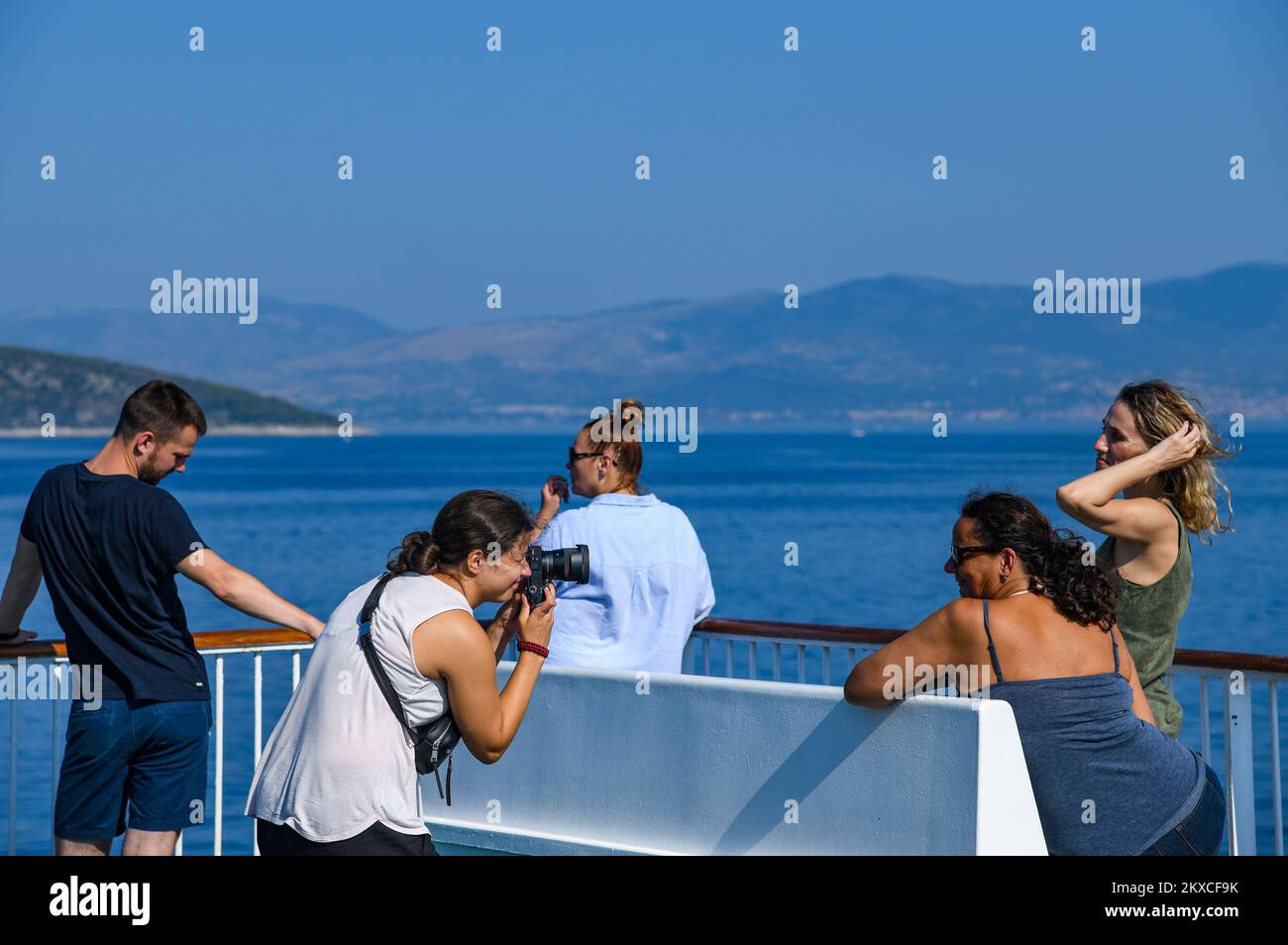 31.07.2019., Croazia, Spalato - i turisti hanno goduto il traghetto Petar Hektorovic che naviga sulla linea Spalato-Vis Foto: Josip Regovic/PIXSELL Foto Stock