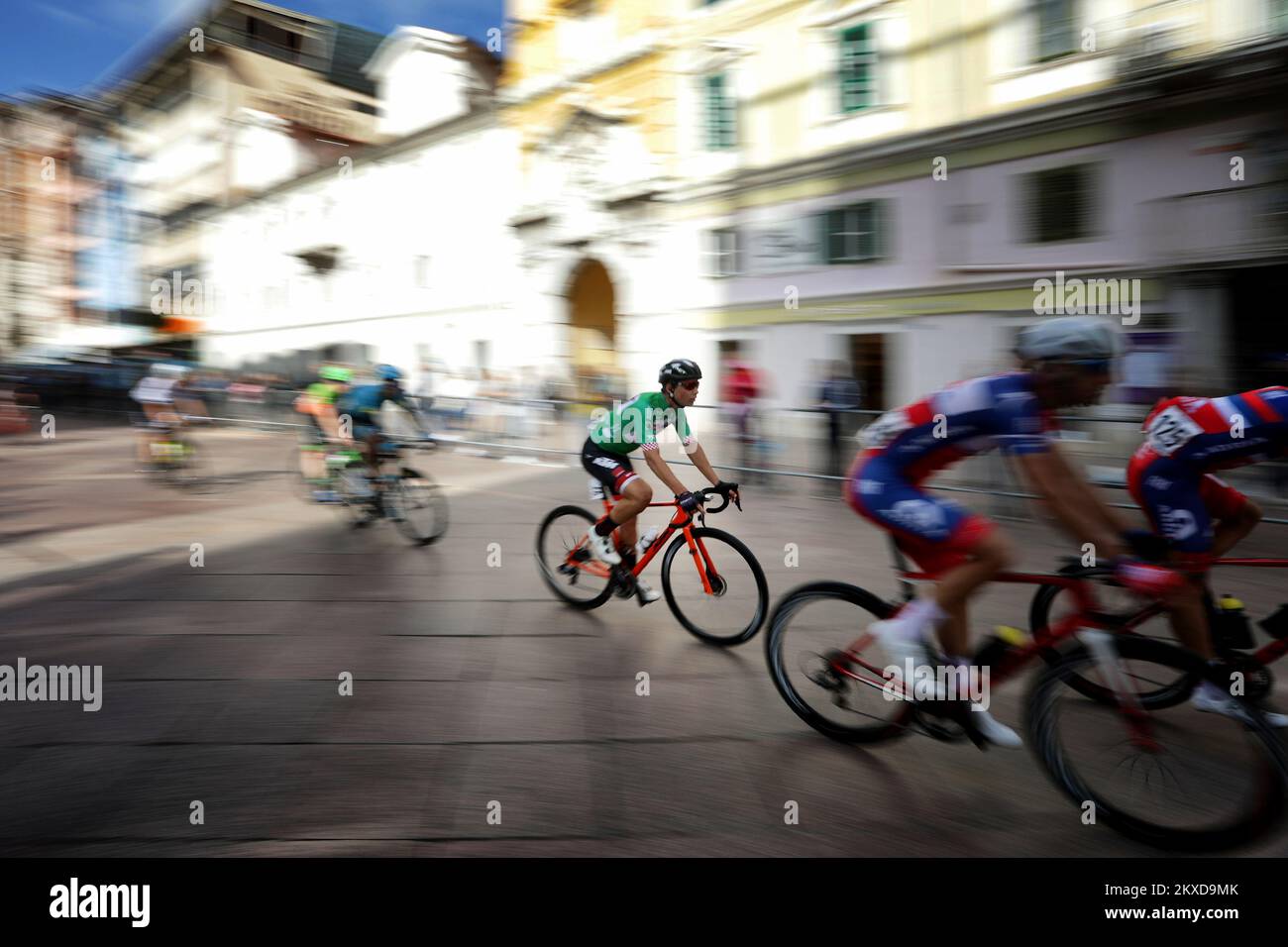 05.10.2019., Rijeka, Croazia - la quinta tappa della gara ciclistica di CroRace, i ciclisti passano attraverso Rijecki Korzo. Foto: Nel Pavletic/PIXSELL Foto Stock