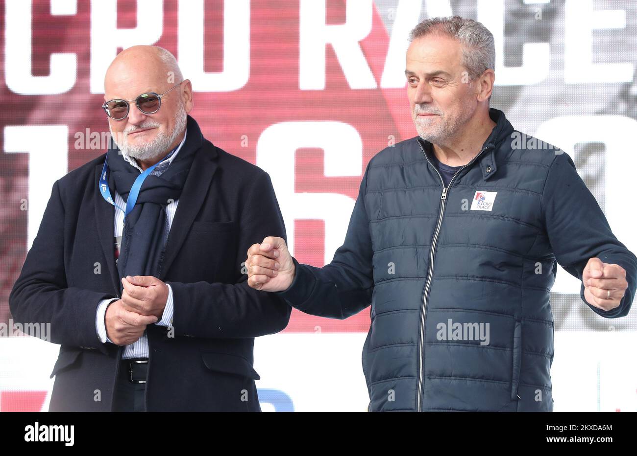 06.10.2019., Zagabria - Piazza Markov. Annuncio del vincitore della 6th tappa di CroRace 2019. Milano Bandic, Zlatko Matesa. Croazia, Zagabria Foto: Sanjin Strukic/PIXSELL Foto Stock