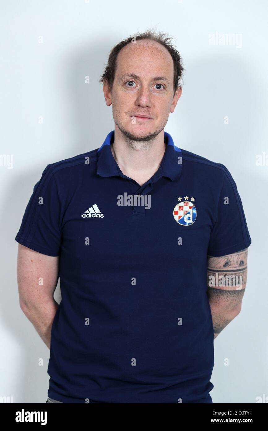 Dinamo football club nuovo capo allenatore vedran attias analista di