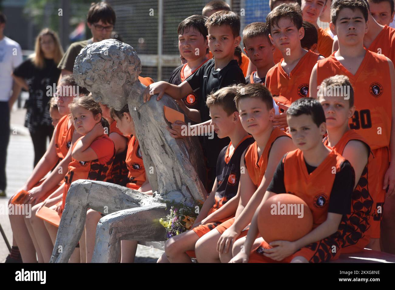 07.06.2020., Sibenik - Croazia Marks 27 anni senza Drazen Petrovic poco prima dell'estate del 1993, un incidente stradale sulla strada statale vicino alla città tedesca di Ingolstadt privò la Croazia di uno dei migliori atleti di tutti i tempi - l'unico Drazen Petrovic. Il 7 giugno è stato così trasformato in un giorno di shock, tristezza e incredulità, e ogni 7 giugno che è seguito in un giorno di ricordo. Il genio del basket aveva lasciato un segno indelebile a livello globale, anche se non conosceremo mai il suo pieno impatto dal momento che è stato preso da noi prima che abbia compiuto 30 anni. Foto: Hrvoje Jelavic/PIXSELL Foto Stock