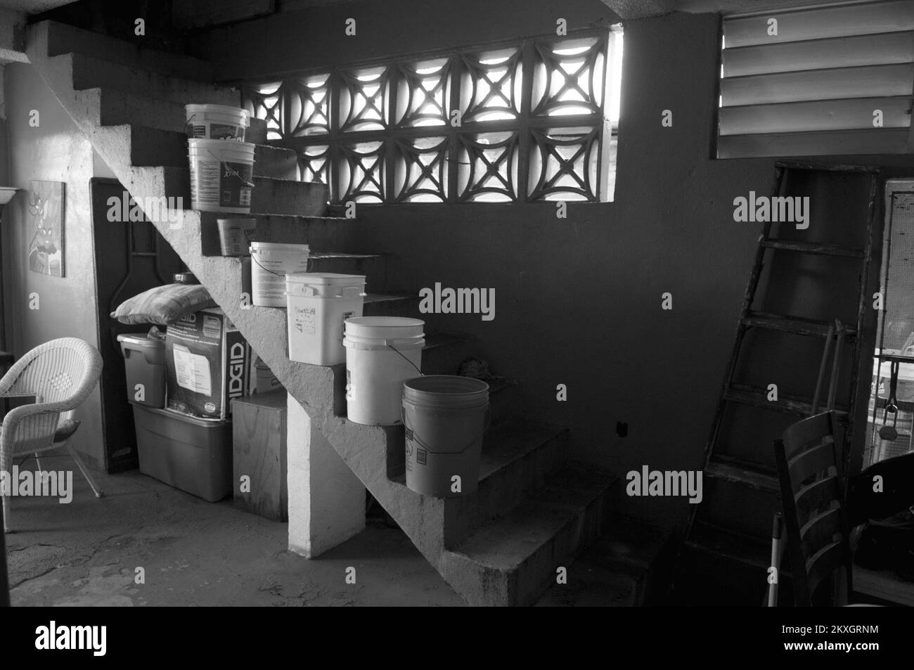 Inondazioni uragano/tempesta tropicale Mangslide/frana grave tempesta - Catano, Porto Rico, 26 agosto 2011 danni casa da uragano Irene a Catano, PR. FEMA è nel processo preliminare di valutazione dei danni e sta lavorando per fornire assistenza ai residenti che sono stati colpiti dall'uragano Irene. Puerto Rico uragano Irene. Fotografie relative a disastri e programmi, attività e funzionari di gestione delle emergenze Foto Stock