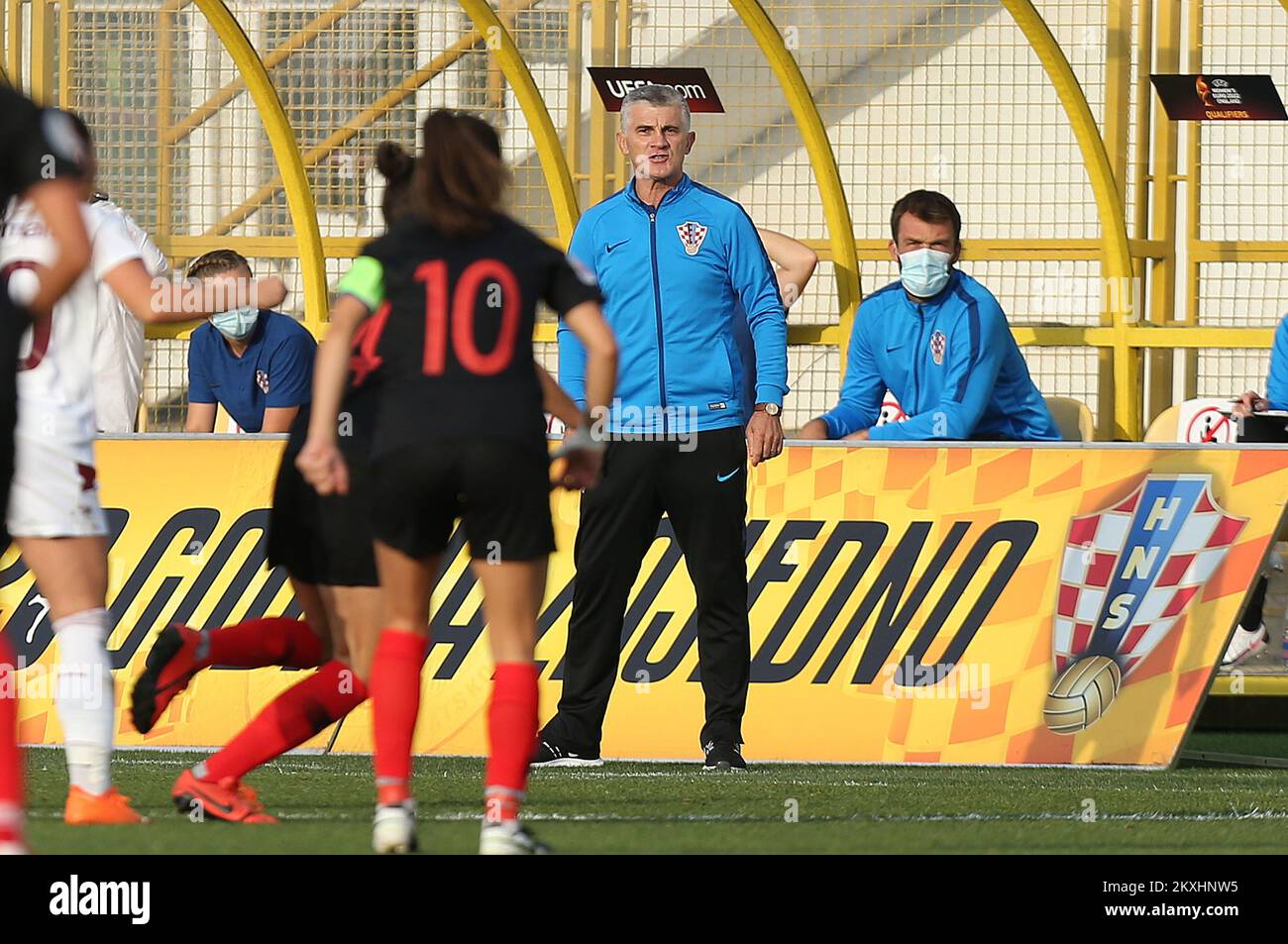 ZAGREB, CROAZIA - 18 SETTEMBRE: Allenatore croato Prskalo durante la partita di qualificazione UEFA Women's Euro tra Croazia e Svizzera il 18 settembre 2020 a Zagabria, Croazia. Foto: Marko Prpic/PIXSELL Foto Stock