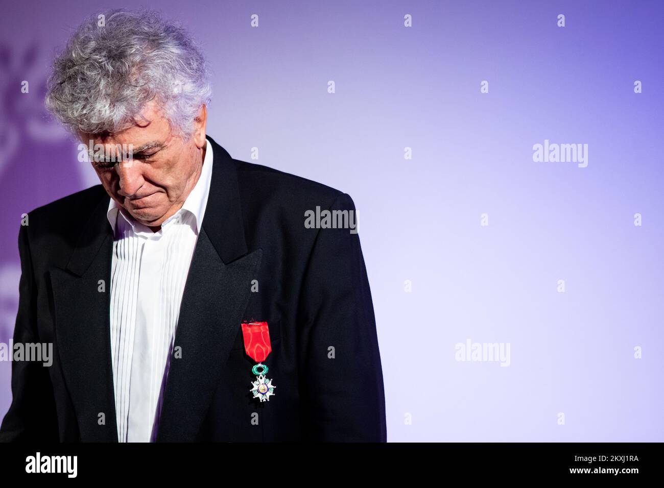 Le immagini mostrano il biologo croato e membro dell'Accademia Francese delle Scienze, dell'Accademia europea delle Scienze e delle Arti, dell'Accademia Mondiale delle Scienze e dell'Organizzazione europea per la Biologia molecolare (EMBO) Miroslav Radman. Radman ha ricevuto la Legione d'onore presso il Mediterranean Institute for Life Research (MedILS). Gli è stato presentato dall'Ambasciatore francese presso la Repubblica di Croazia, Gael Veyssiere, a Spalato, Croaia, il 08 ottobre, 2020. Foto: Milano SABIC/PIXSELL Foto Stock