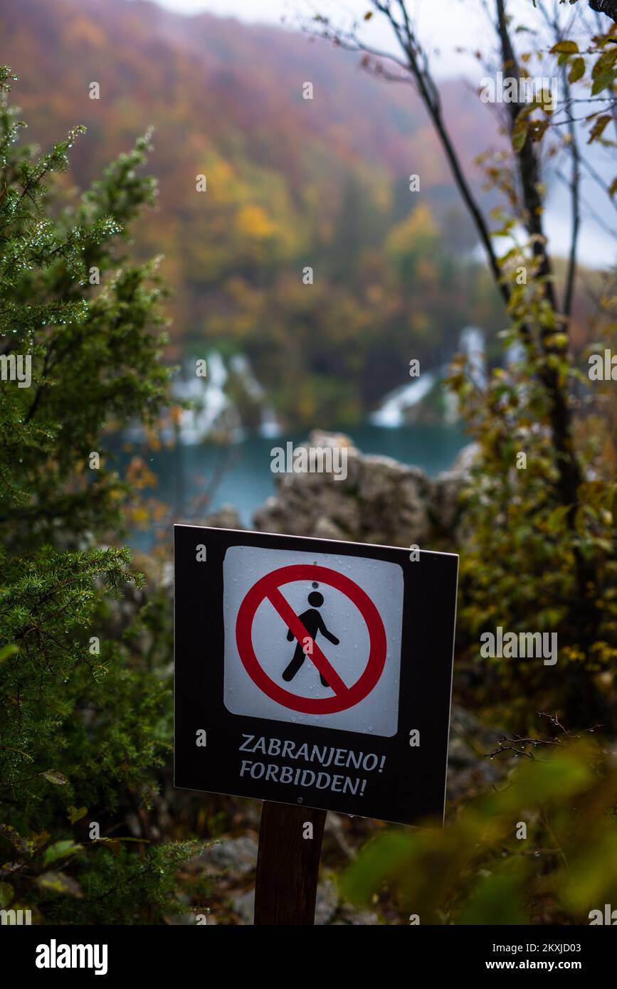 Autunno magico nel Parco Nazionale dei Laghi di Plitvice in Croazia, il 25 ottobre 2020. Foto: Bruno Fantulin/PIXSELL Foto Stock
