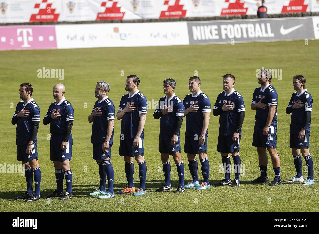 Stelle del calcio croate durante un incontro umanitario delle Leggende tra una squadra di stelle del calcio croate e una squadra di stelle del calcio slovene a Petrinja, Croazia il 13 marzo 2021. Match è organizzato su iniziativa del presidente UEFA Aleksander Ceferin e del presidente della Federazione di calcio croata Davor Suker per aiutare coloro che hanno perso le loro case a causa del devastante terremoto del 29 dicembre 2020. Foto: Slavko Midzor/PIXSELL Foto Stock