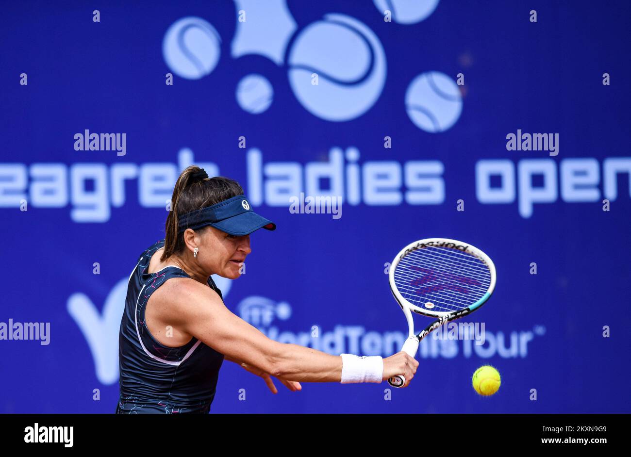 Alexandra Dulgheru di Russia in azione durante la sua Semifinale femminile di Singles ITF Zageb Ladies Open 2021 torneo di tennis partita contro Kamilla Rakhimova di Romania al centro di tennis Maksimir a Zagabria, Croazia il 1 maggio 2021. Foto: Josip Regovic/PIXSELL Foto Stock