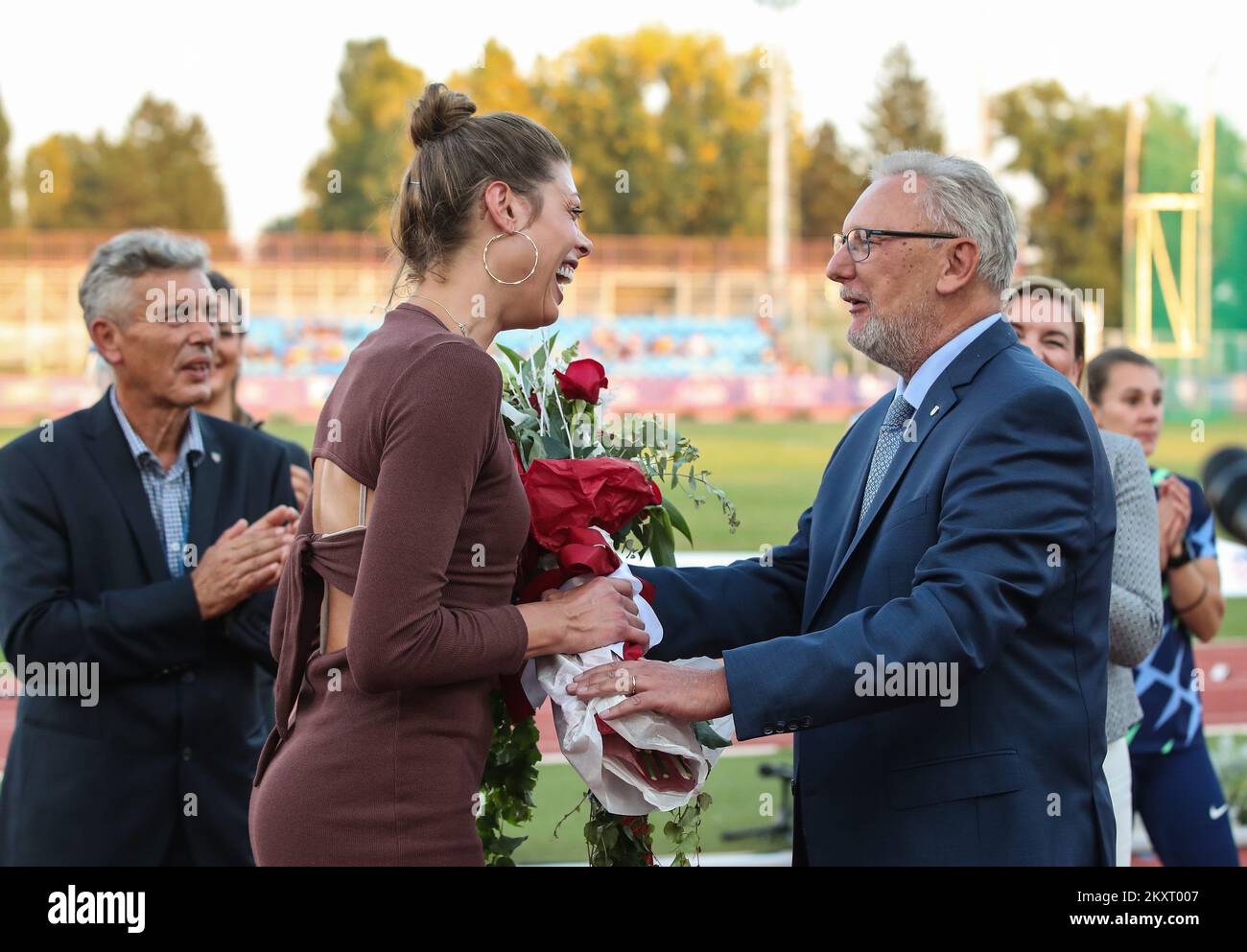 ZAGABRIA, CROAZIA - 14 SETTEMBRE: L'atleta croato in pensione Blanka Vlasic e il vice primo ministro croato Davor Bozinovi all'apertura del World Challenge IAAF Zagreb 2021 - 71st Boris Hanzekovic Memorial al parco universitario il 14 settembre 2021 a Zagabria, Croazia. (Foto di Goran Stanzl/Pixsell/MB Media/Getty Images) Foto Stock