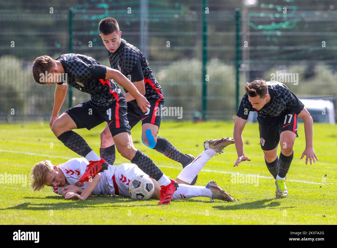 MEDULIN, [CROAZIA] - 08 OTTOBRE: La partita dei croati U18 e della Danimarca U18 al Torneo Internazionale Under 18 friendly il 8 ottobre 2021 a Medulin, Croazia. Niko Garic. Foto: Srecko Niketic/PIXSELL Foto Stock