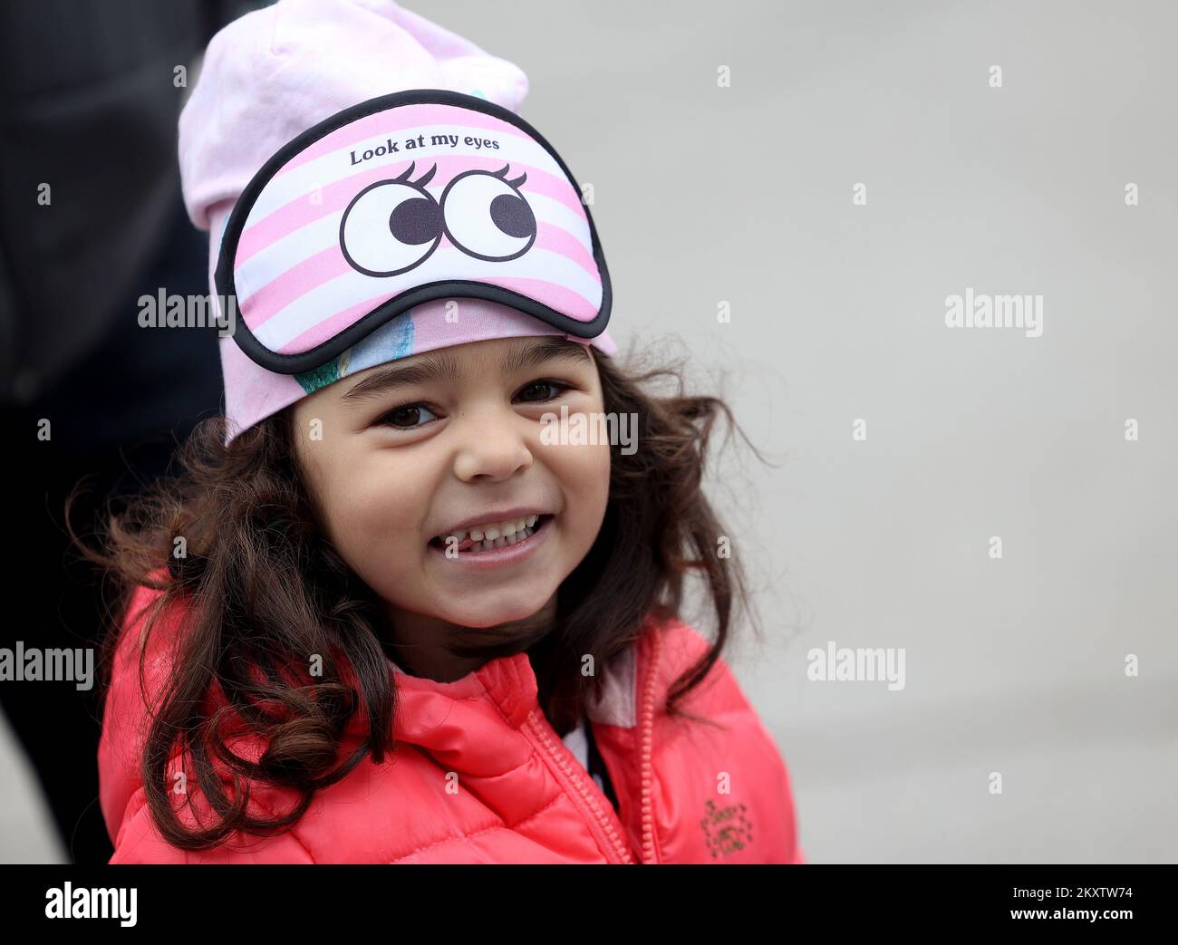 Agirl è visto prima della gara di Blind Run per aumentare la consapevolezza della cecità a Samobor, Zagabria, Croazia il 30 ottobre 2021. Foto: Marko Prpic/PIXSELL Foto Stock