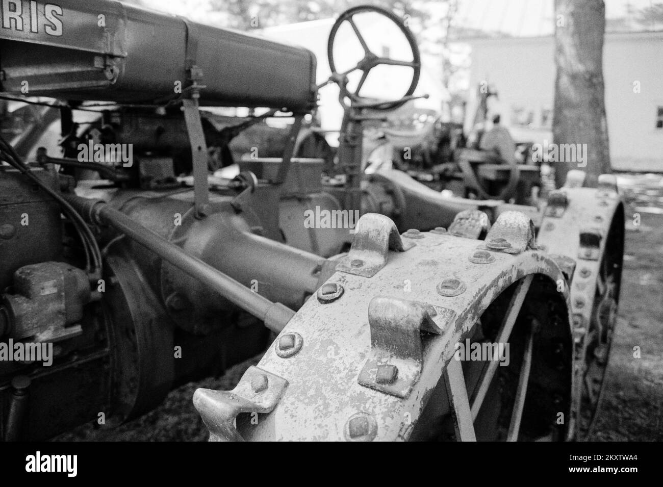 Un'esposizione di attrezzature agricole a vapore in movimento alla Fiera di Hopkinton. Hopkinton, New Hampshire. L'immagine è stata acquisita su fi analogico in bianco e nero Foto Stock