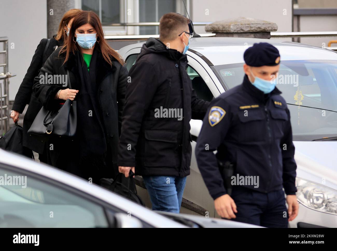 L'ex ministro dello sviluppo regionale e dei fondi dell'UE Gabrijela Zalac è stato arrestato in un'indagine sulla corruzione in corso dalla Procura europea (EPPO) in Croazia, a Vinkovci, Croazia, il 10 novembre 2021. Lo scandalo, soprannominato dai media locali Software Affair, prevede l'acquisto di 16,2 milioni di kuna (â‚¬2,1m) per un programma software assegnato a una società chiamata Ampelos dal Ministero dello sviluppo regionale e dei Fondi UE, nel periodo in cui Zalac gestiva il ministero. Zalac ha servito nel gabinetto dell'attuale primo ministro, Andrej Plenkovic, dall'ottobre 2016 al luglio 2019. Foto Stock