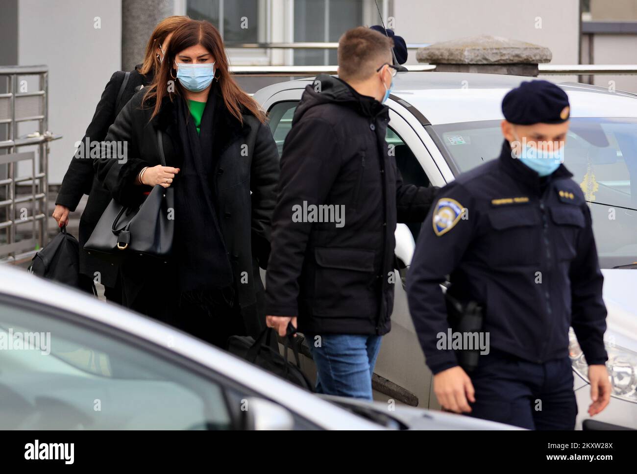 L'ex ministro dello sviluppo regionale e dei fondi dell'UE Gabrijela Zalac è stato arrestato in un'indagine sulla corruzione in corso dalla Procura europea (EPPO) in Croazia, a Vinkovci, Croazia, il 10 novembre 2021. Lo scandalo, soprannominato dai media locali Software Affair, prevede l'acquisto di 16,2 milioni di kuna (â‚¬2,1m) per un programma software assegnato a una società chiamata Ampelos dal Ministero dello sviluppo regionale e dei Fondi UE, nel periodo in cui Zalac gestiva il ministero. Zalac ha servito nel gabinetto dell'attuale primo ministro, Andrej Plenkovic, dall'ottobre 2016 al luglio 2019. Foto Stock