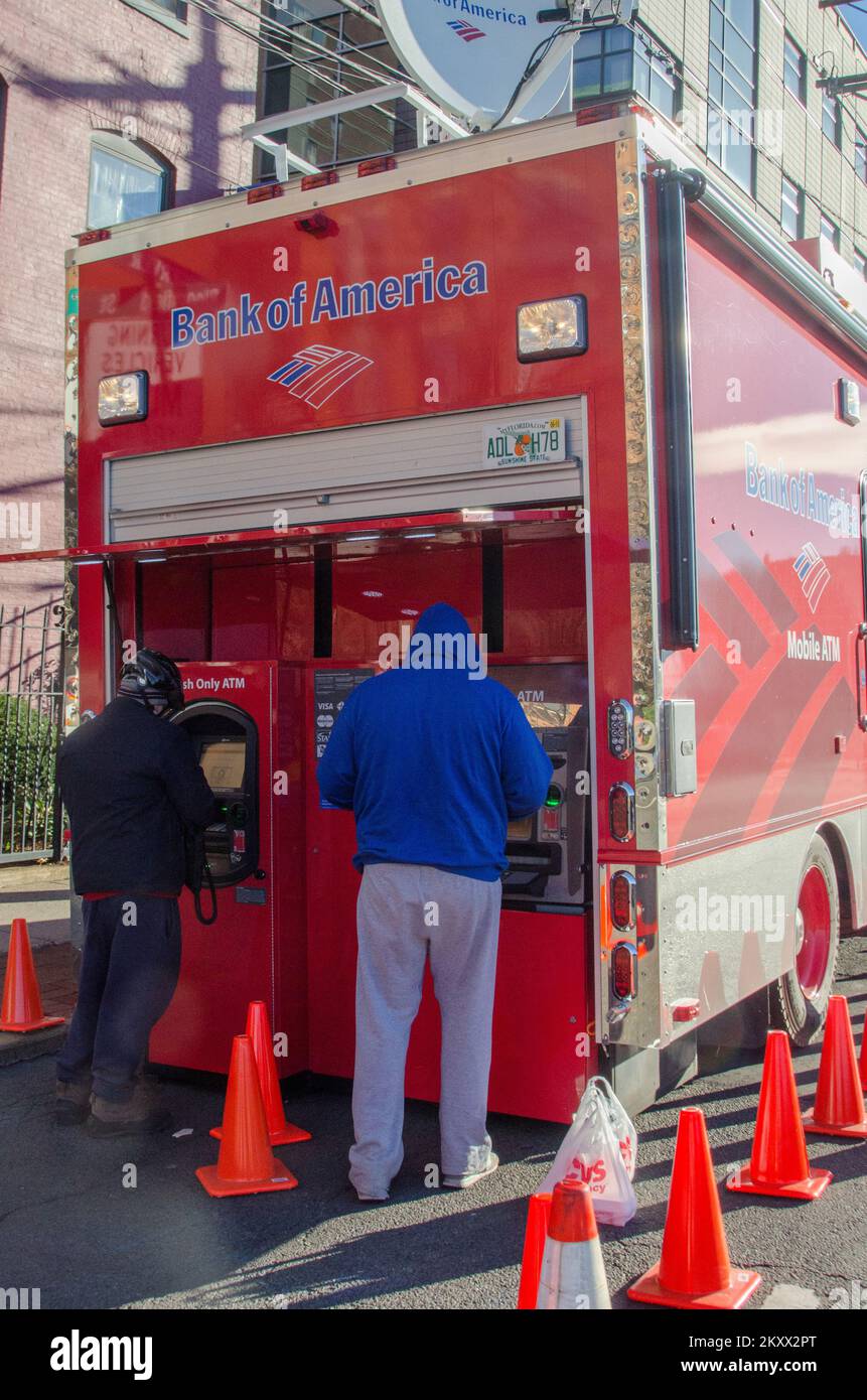 Bancomat mobile. New Jersey Hurricane Sandy. Fotografie relative a disastri e programmi, attività e funzionari di gestione delle emergenze Foto Stock