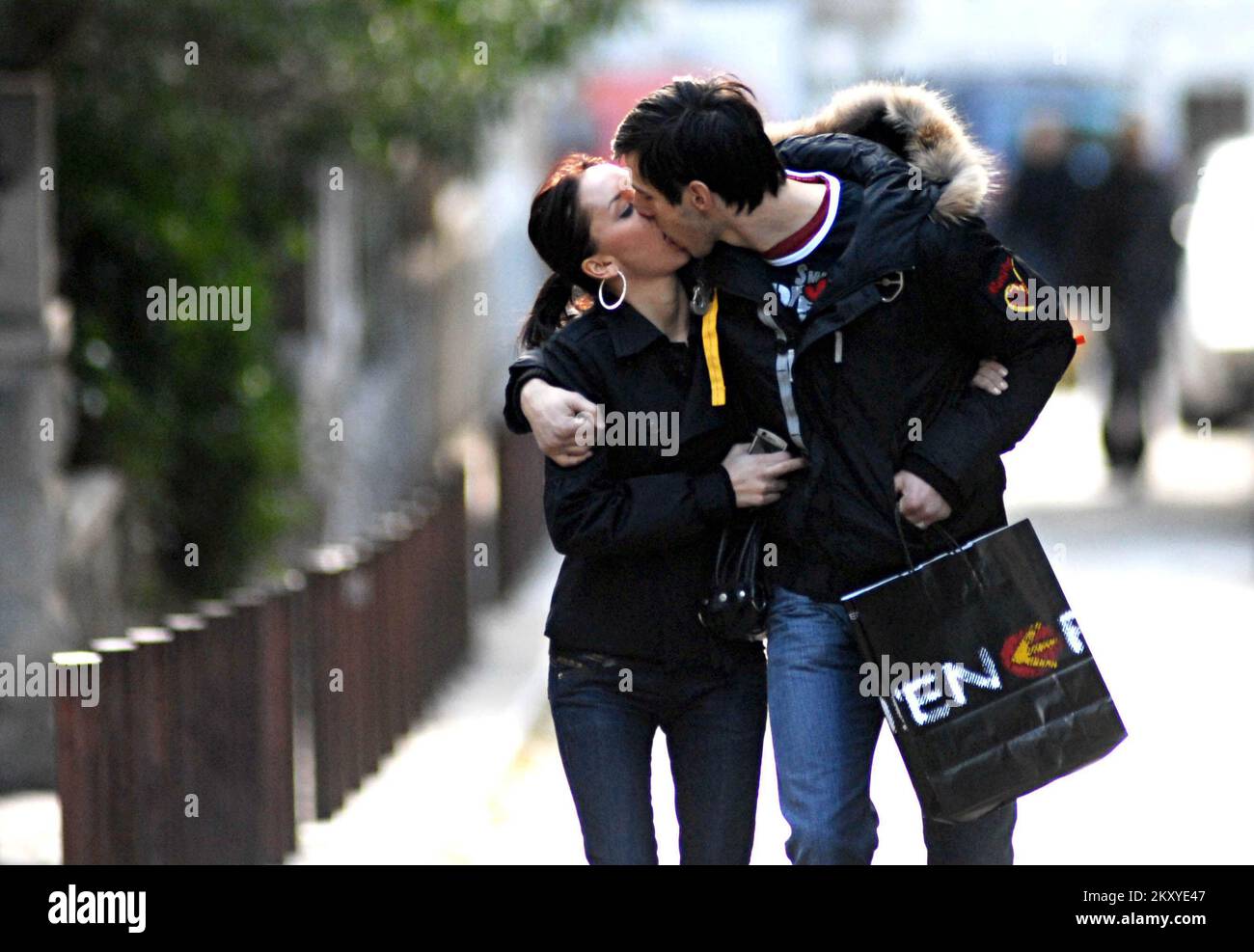 Nikola Kalinic bacia la sua ragazza Vanja Foto Stock