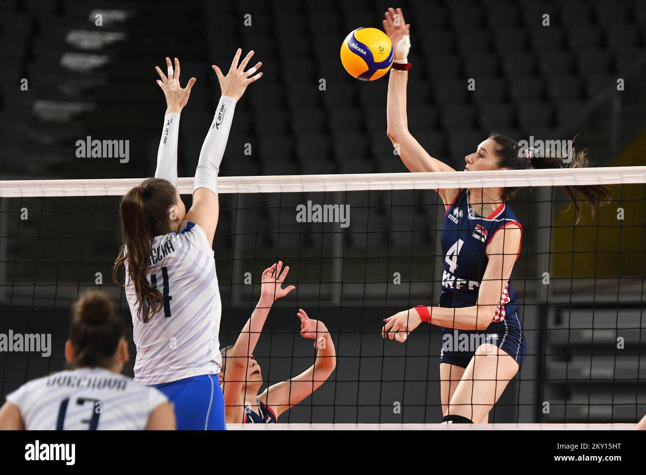 Bozana Butigan di Croazia in azione durante il CEV European Golden League 2022 donne macth tra Croazia e Slovacchia a Arena Varazdin a Vazazdin, Croazia il 28 maggio 2022. Foto: Vjeran Zganec Rogulja/PIXSELL Foto Stock