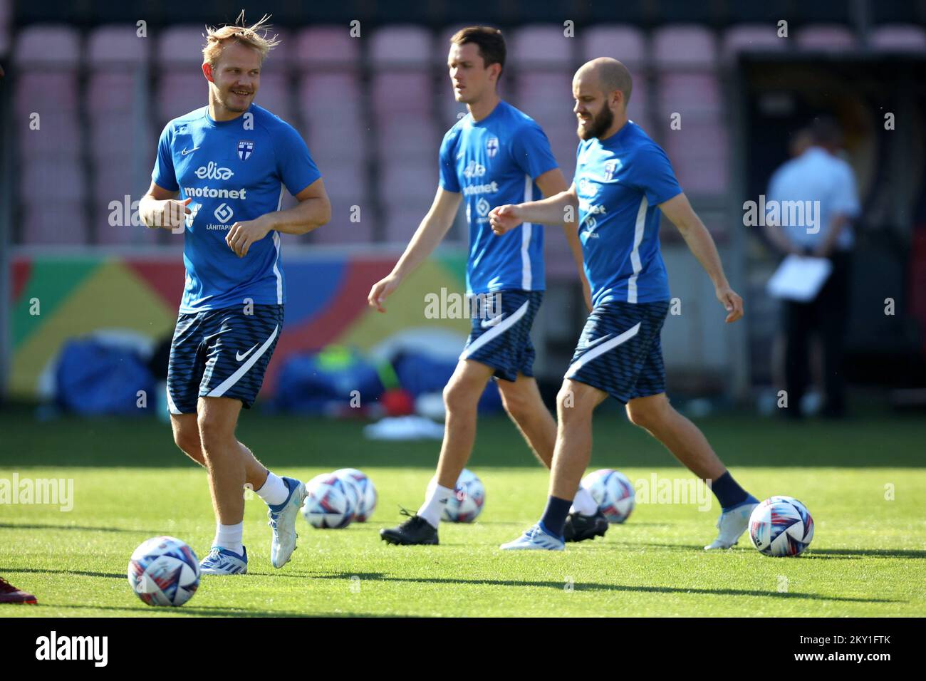 I giocatori finlandesi di calcio in allenamento prima della partita della UEFA Nations League di domani contro la Bosnia-Erzegovina, sullo Stadio Bilino Polje , a Zenica, Bosnia-Erzegovina, il 13 giugno 2022 Foto: Armin Durgut/PIXSELL Foto Stock