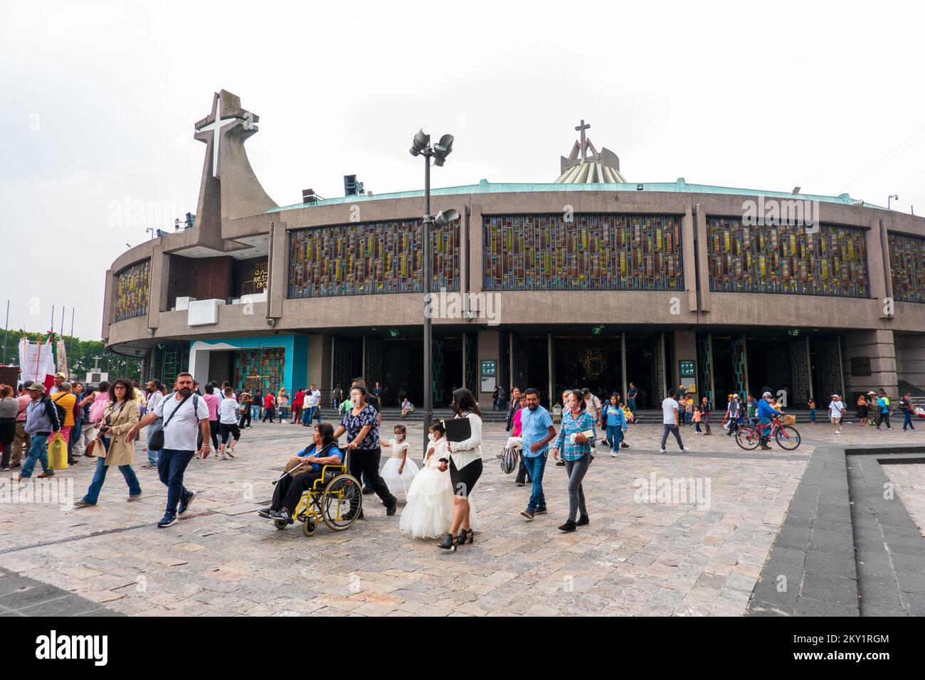 Moderna basilica de guadalupe immagini e fotografie stock ad alta