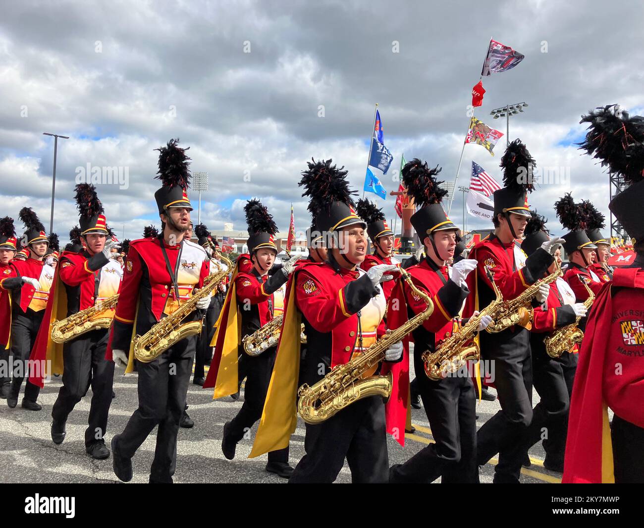 The Might Sound of Maryland Marching Band con l'Università del Maryland. Band si sposa prima di una partita di calcio. College Park, Maryland, Stati Uniti. Foto Stock