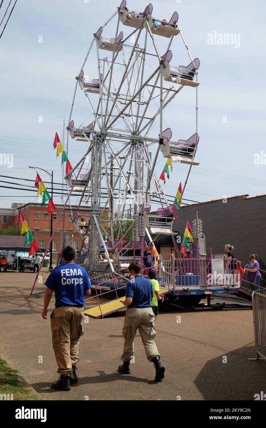 Louisville, Red Hills, Fesitval. Mississippi gravi tempeste, tornado, e alluvioni. Fotografie relative a disastri e programmi, attività e funzionari di gestione delle emergenze Foto Stock