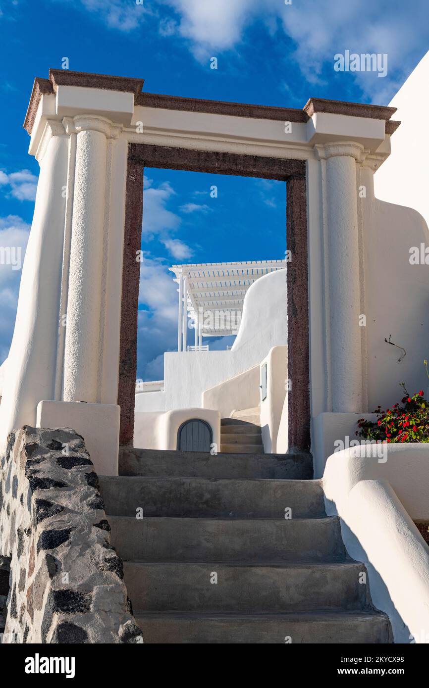 Ingresso a un hotel di Fira, Santorini, Grecia Foto Stock