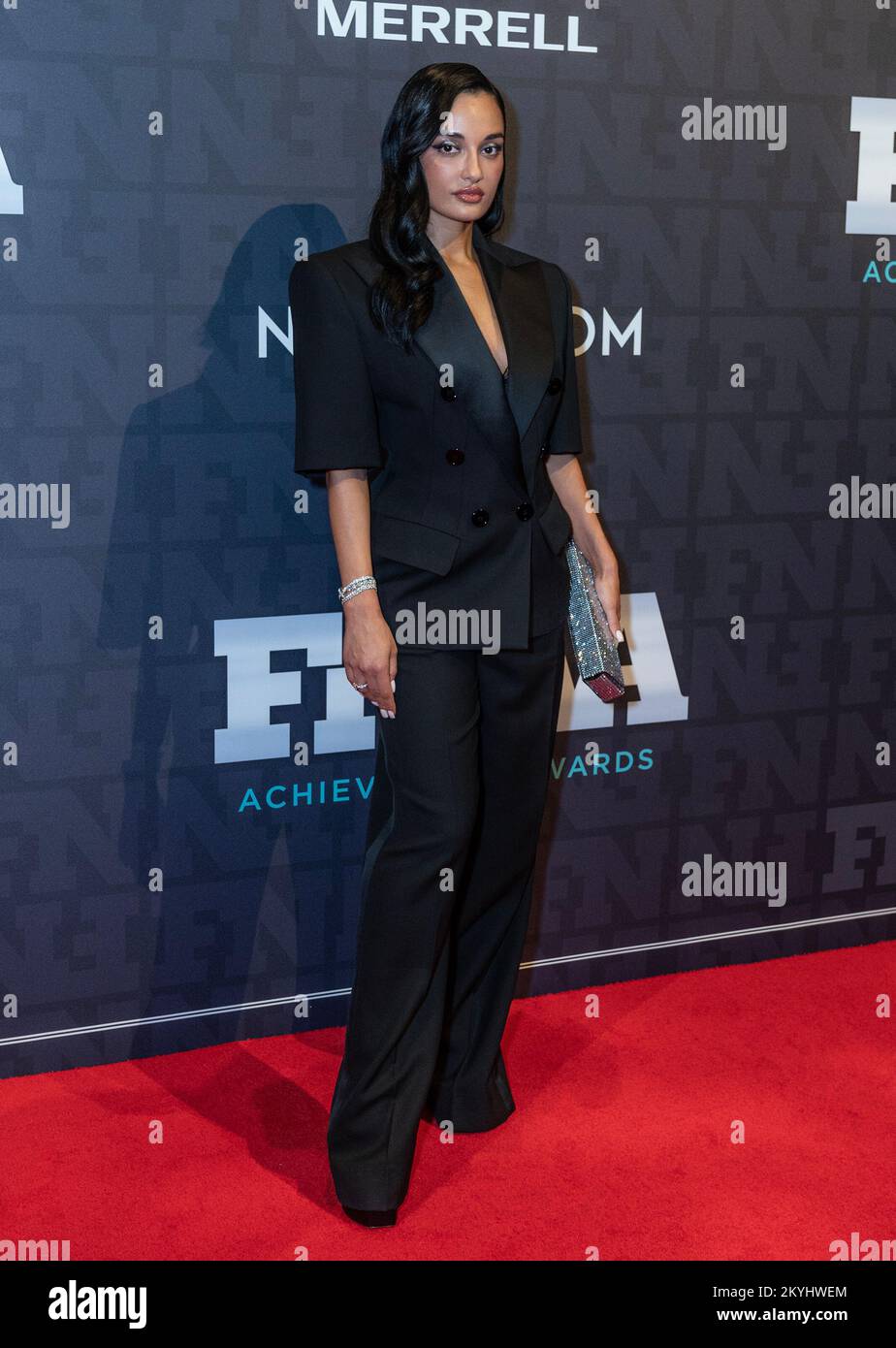New York, Stati Uniti. 30th Nov 2022. Amina Muaddi partecipa ai Footwear News Achievement Awards 2022 a Cipriani South Street (Foto di Lev Radin/Pacific Press) Credit: Pacific Press Media Production Corp./Alamy Live News Foto Stock