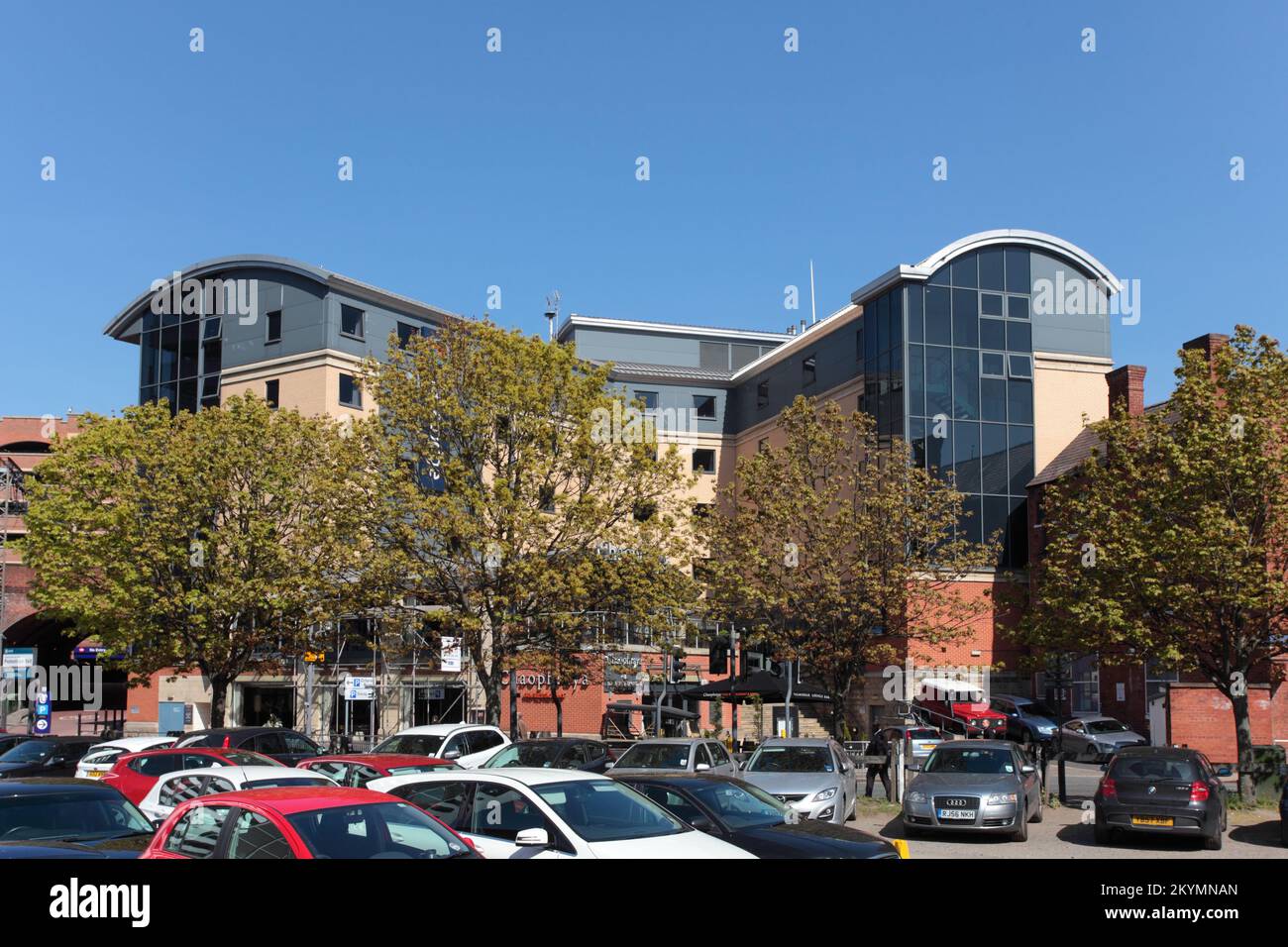 Chaophraya & Travelodge Leeds Central, Blayds Court, Blayds Yard, Off Swinegate, Leeds, LS1 4AD Foto Stock