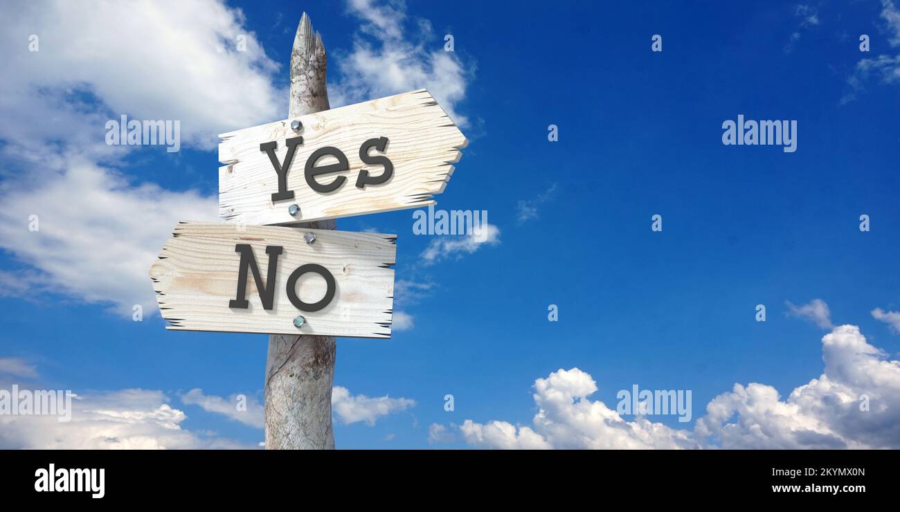 Sì, no - cartello in legno con due frecce Foto Stock