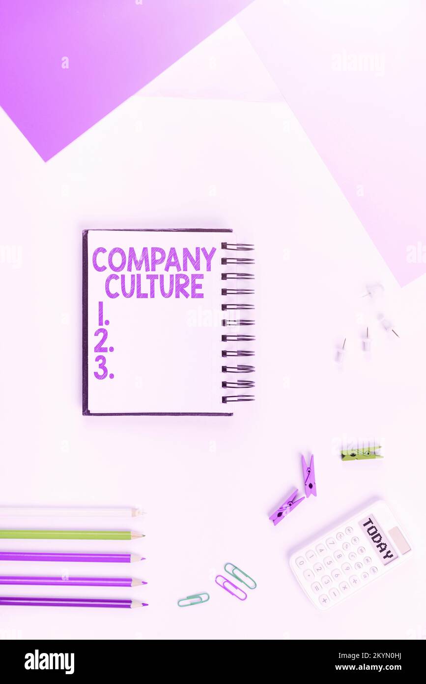 Testo che mostra ispirazione Cultura aziendale. Parola per l'ambiente e gli elementi in cui lavorano i dipendenti Foto Stock