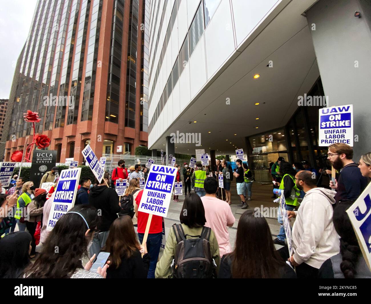 Lavoratori UAW in sciopero. Gli studenti laureati dell'Università della California sono in sciopero dal 14 novembre 2022. Foto Stock