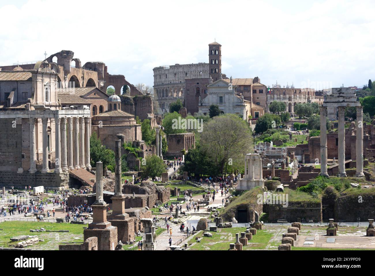 I fori Romani (Foro Romano) sono rovine di Via Monte Tarpeo, Roma Centrale, Roma, Lazio, Italia Foto Stock