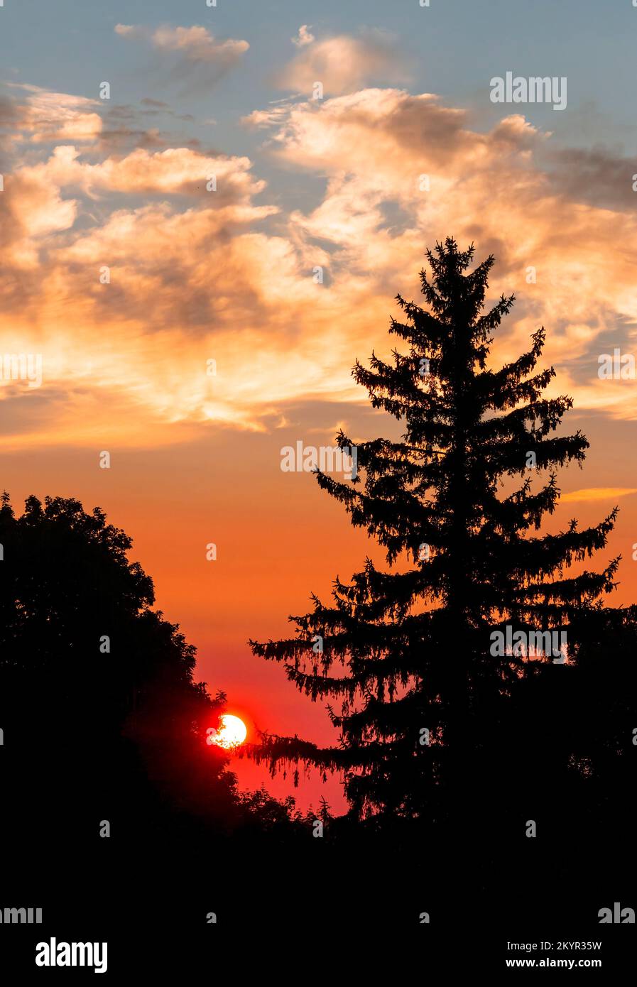 Sunsunrise, Sunup, sorgere a fine estate nelle Pocono Mountains della Pennsylvania. Foto Stock
