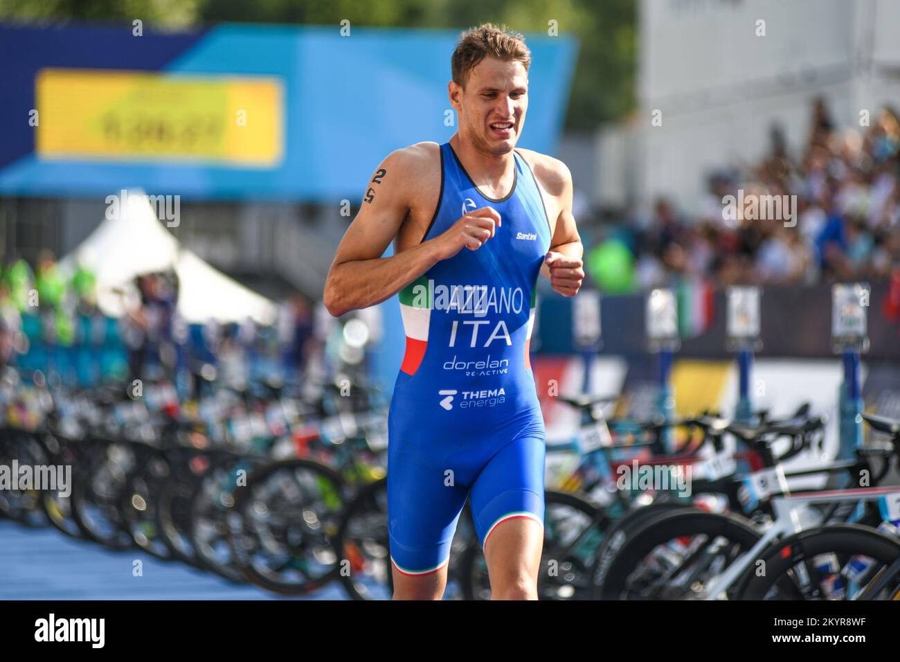Nicola Azzano (Italia). Triathlon uomini. Campionato europeo di Monaco 2022 Foto Stock