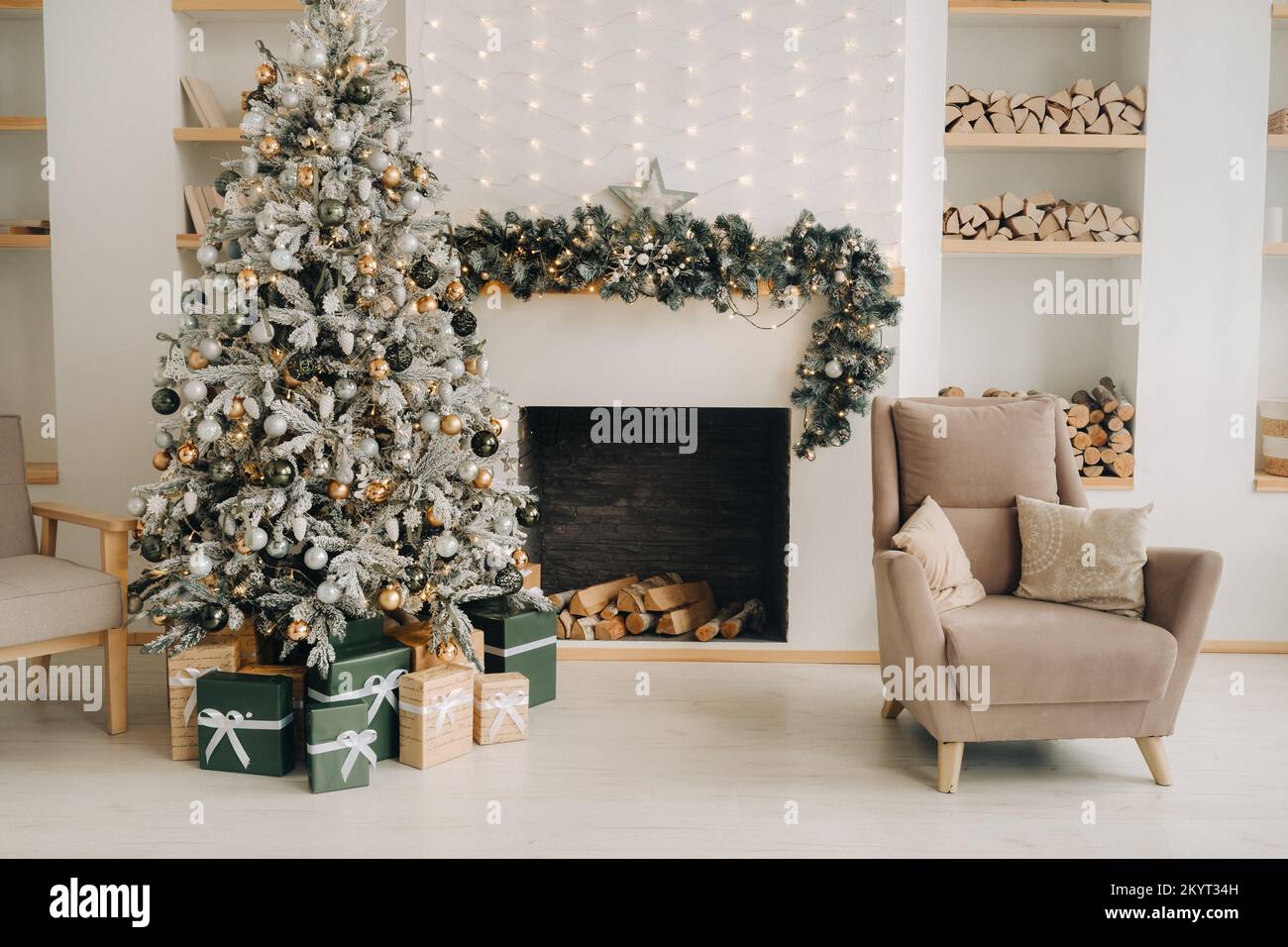 Albero di Natale in casa natale interior.decorated zona foto di Natale Foto Stock
