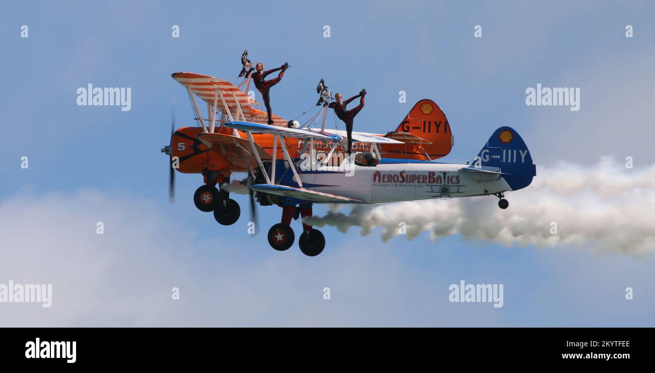 Wingwalkers all'Eastbourne Airbourne Airshow Agosto 2022. Foto Stock