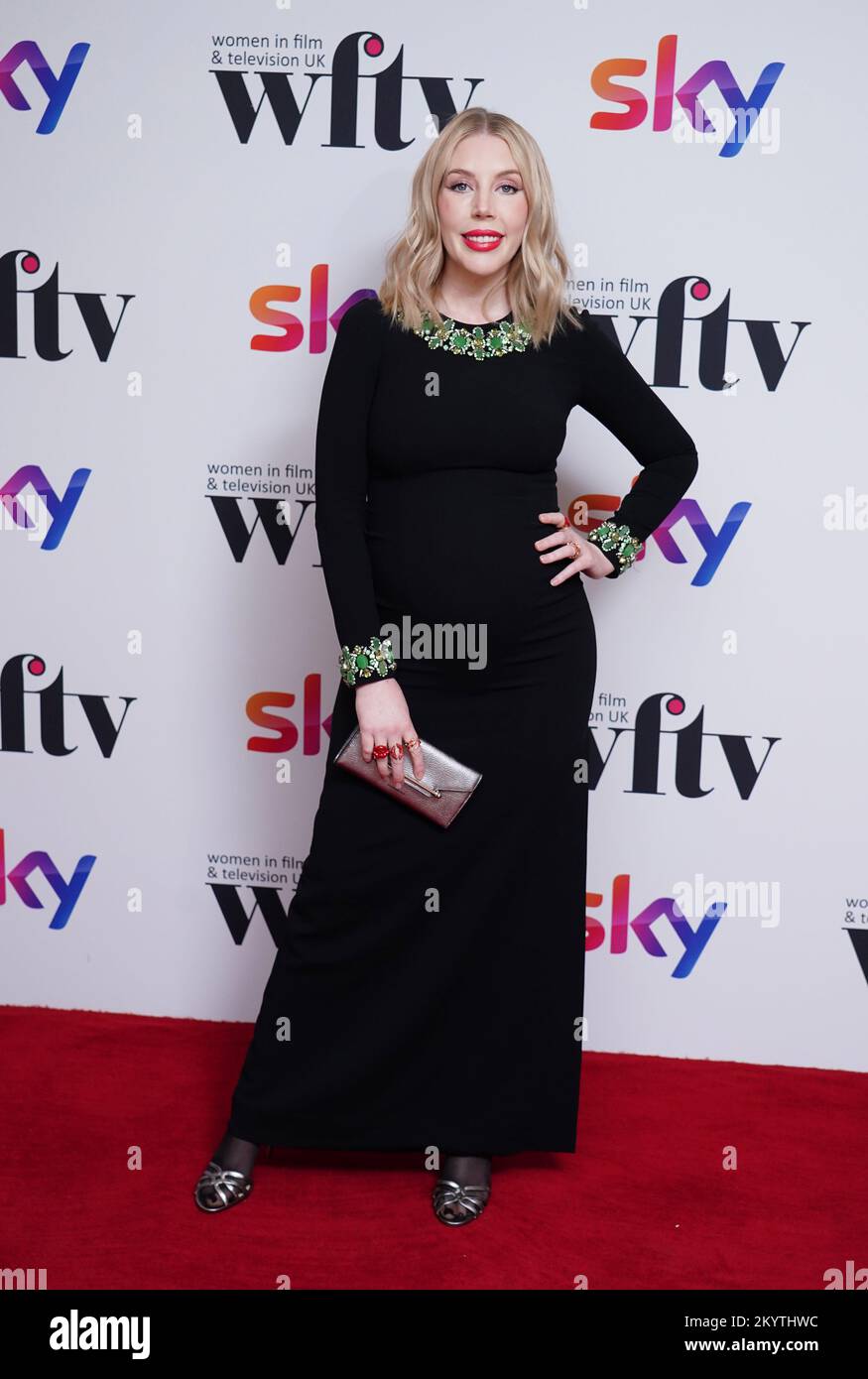 Katherine Ryan partecipa al Women in Film and TV Awards al London Hilton Park Lane, nel centro di Londra. Data immagine: Venerdì 2 dicembre 2022. Foto Stock