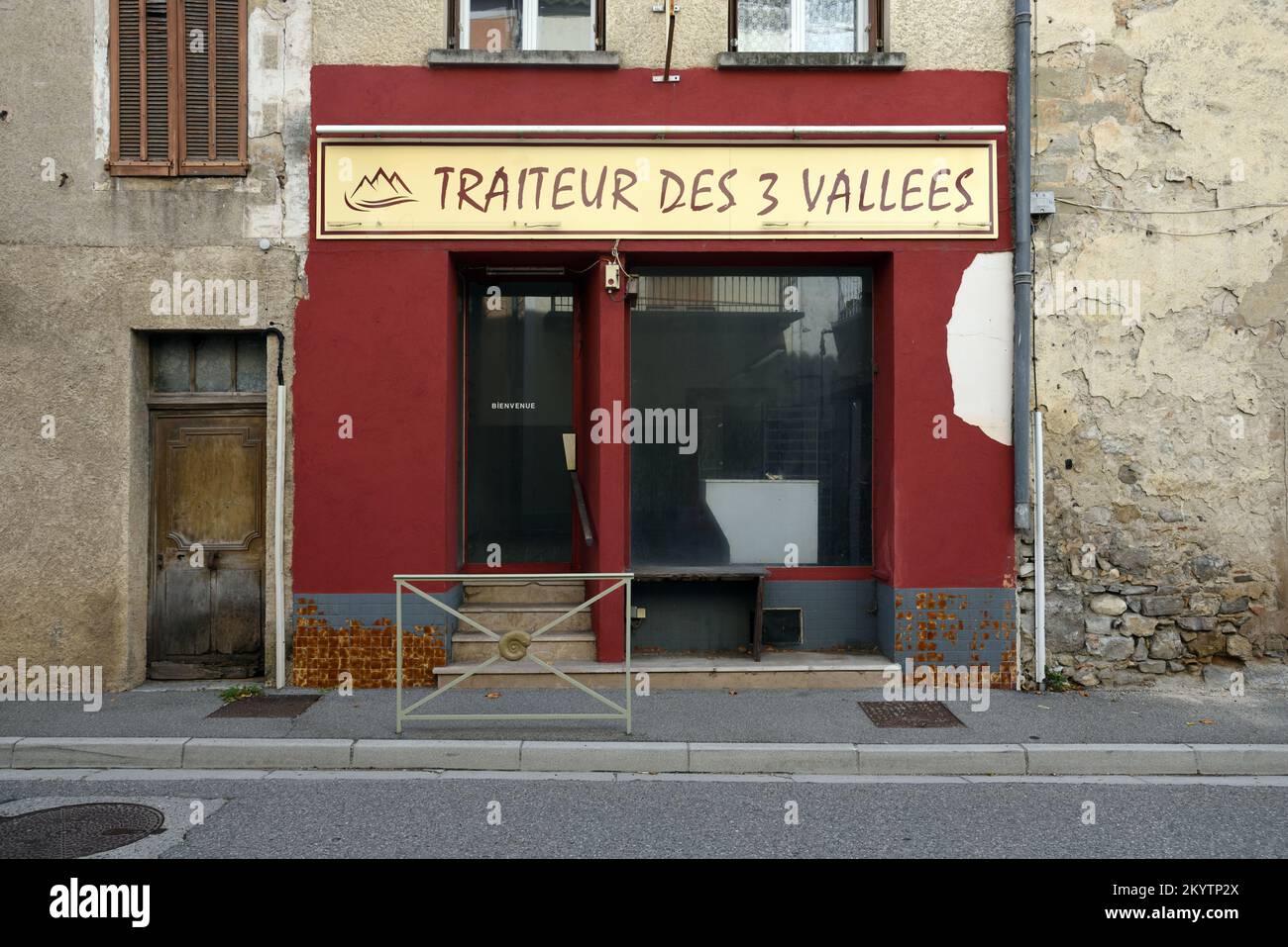 Negozio di macelleria vacante, macelleria, boucherie o macelleria vuota Barreme France Foto Stock