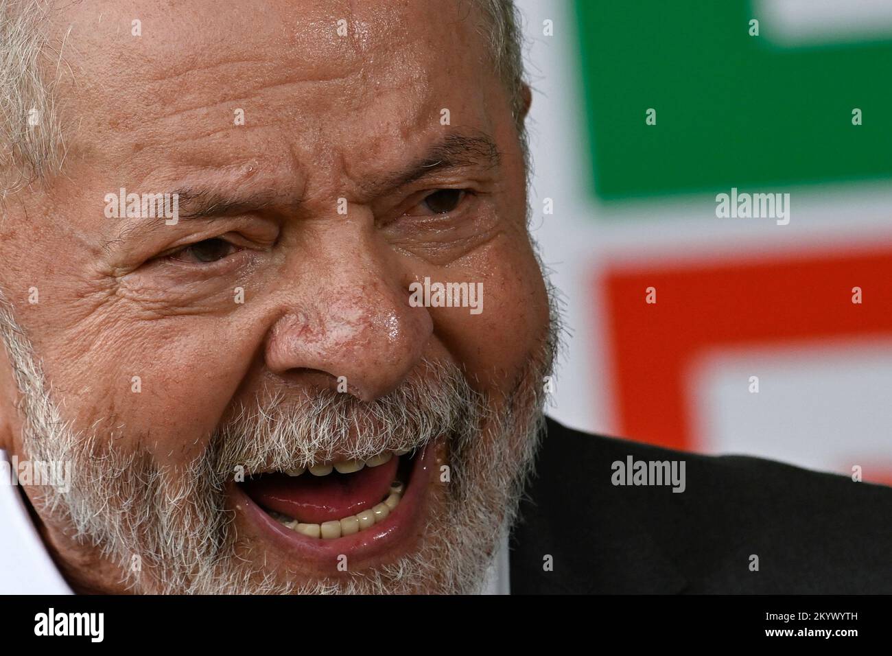 Brasilia, Brasile. 02nd Dec, 2022. DF - Brasilia - 12/02/2022 - BRASILIA, LULA PARLA ALLA STAMPA - il presidente eletto della repubblica, Luiz Inacio Lula da Silva, durante un colloquio con la stampa questo venerdì 2nd dicembre. Foto: Mateus Bonomi/AGIF/Sipa USA Credit: Sipa USA/Alamy Live News Foto Stock