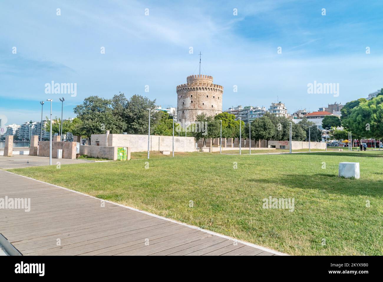 Salonicco, Grecia - 29 settembre 2022: Vista a Salonicco con torre bianca. Foto Stock