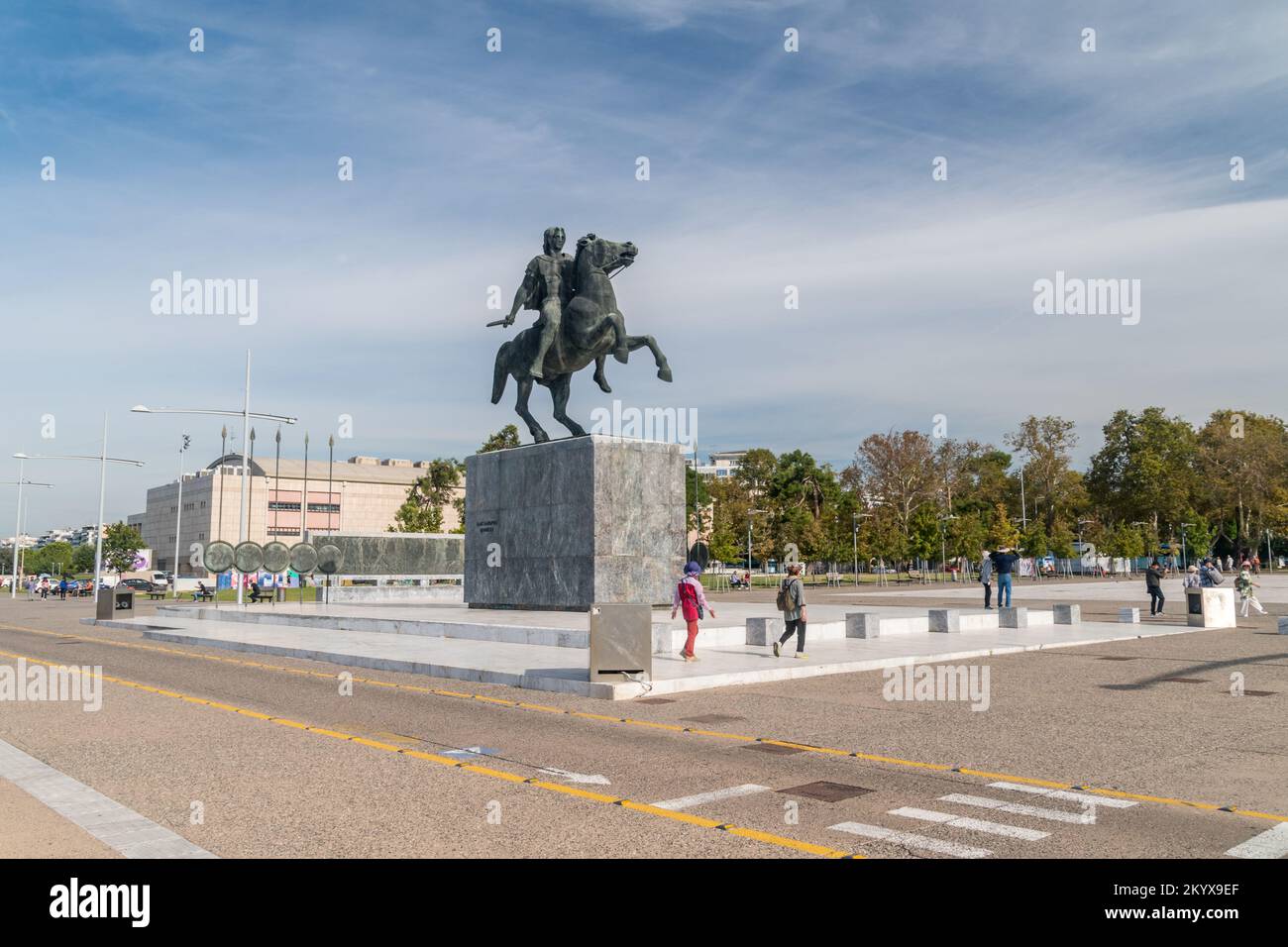Salonicco, Grecia - 29 settembre 2022: Statua equestre di Alessandro III di Macedone, re dell'antico regno greco di Macedone sul lungomare. Foto Stock