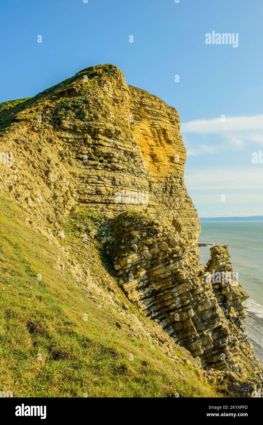 Un importante scivolamento di roccia da una scogliera sulla Glamorgan Heritage Coast South Wales Foto Stock