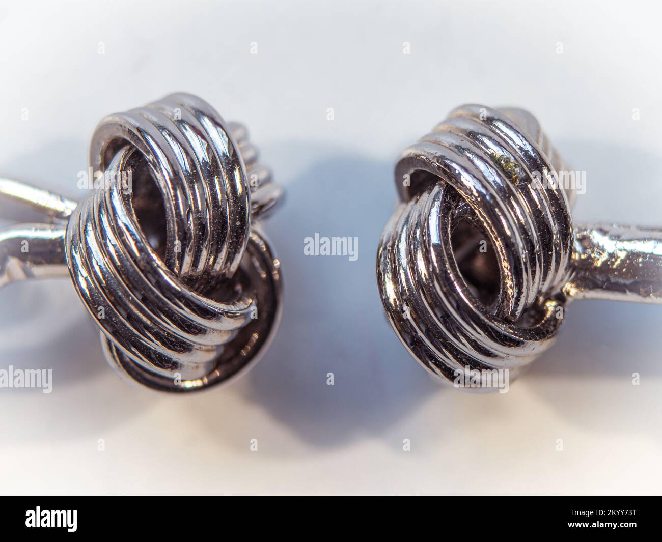 Triple knot immagini e fotografie stock ad alta risoluzione - Alamy