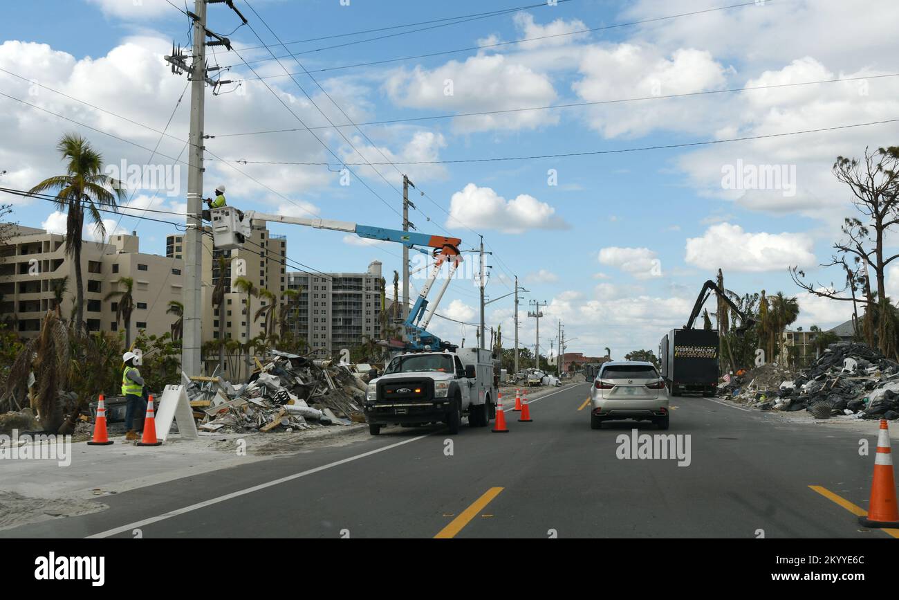 Fort Myers Beach, FL, USA--11/07/22-- le operazioni di recupero continuano dopo che l'uragano Ian ha colpito l'area il 28 settembre. Jocelyn Augustino/FEMA Foto Stock