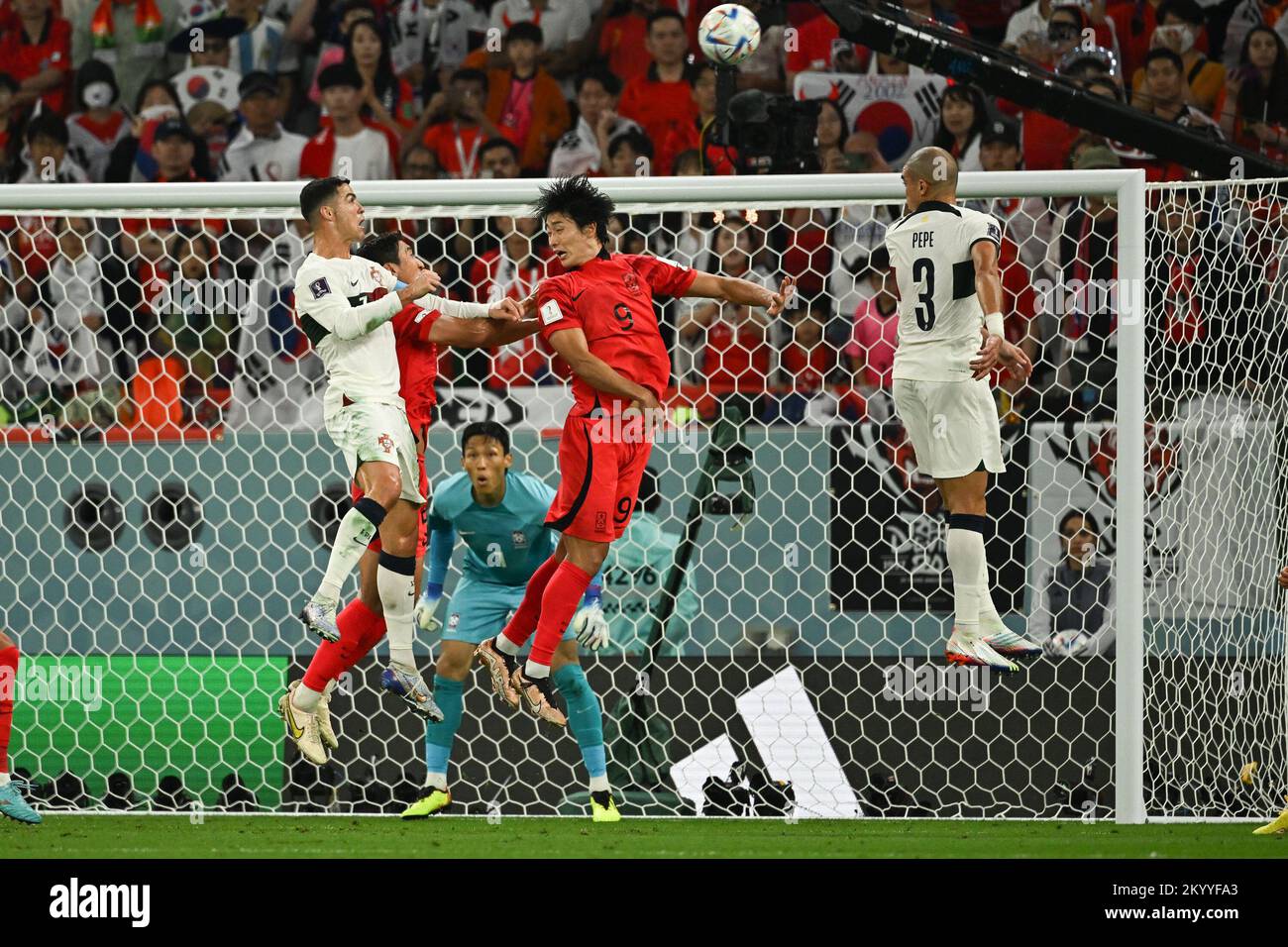 Doha, Qatar. 02nd Dec, 2022. Chi-GUE-cantato della Corea del Sud durante la partita Repubblica di Corea contro Portogallo della Coppa del mondo FIFA Qatar 2022 al Education City Stadium di Doha, Qatar il 2 dicembre 2022. Foto di Laurent Zabulon/ABACAPRESS.COM Credit: Abaca Press/Alamy Live News Foto Stock